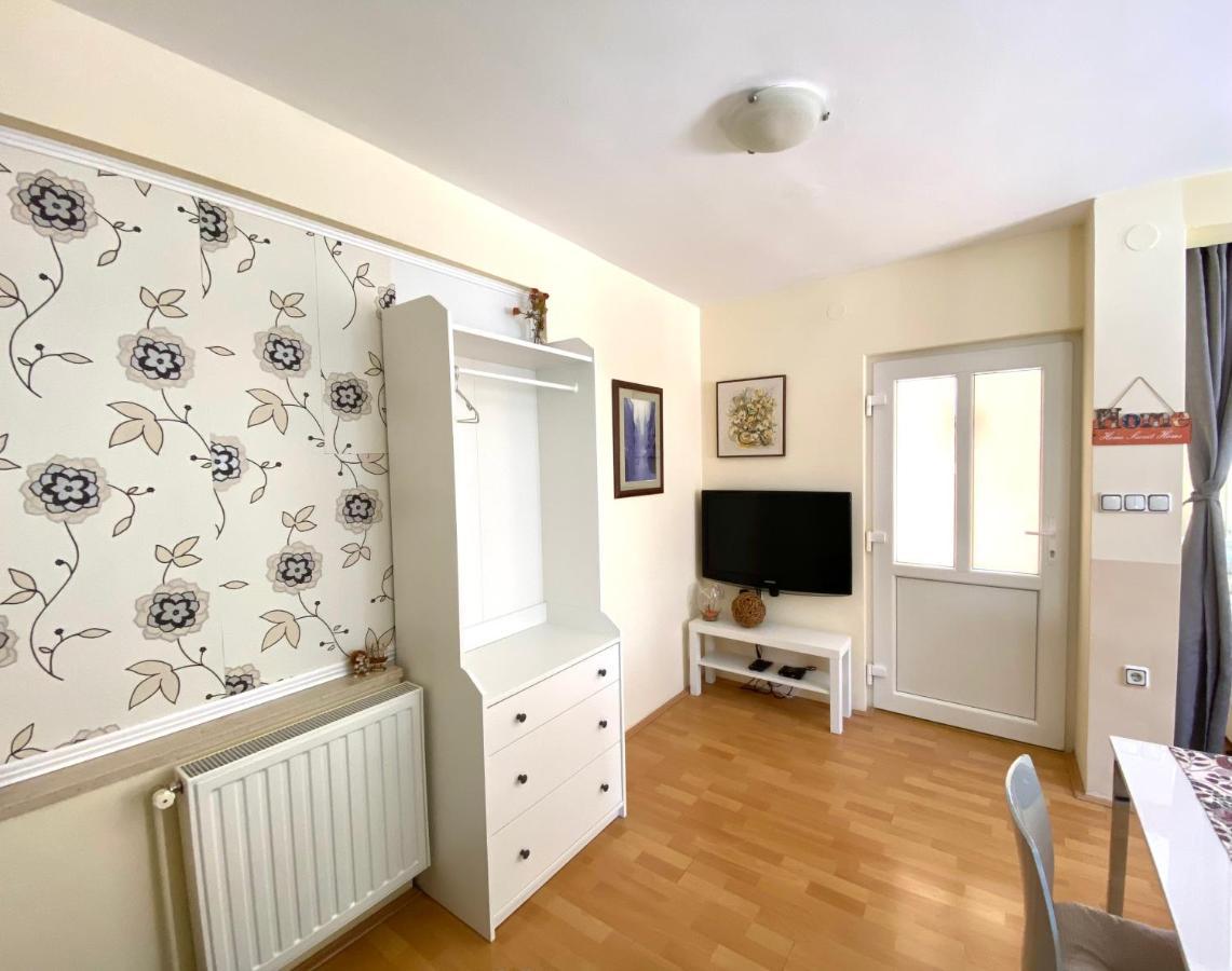 Apartman Lucija Gradici ภายนอก รูปภาพ