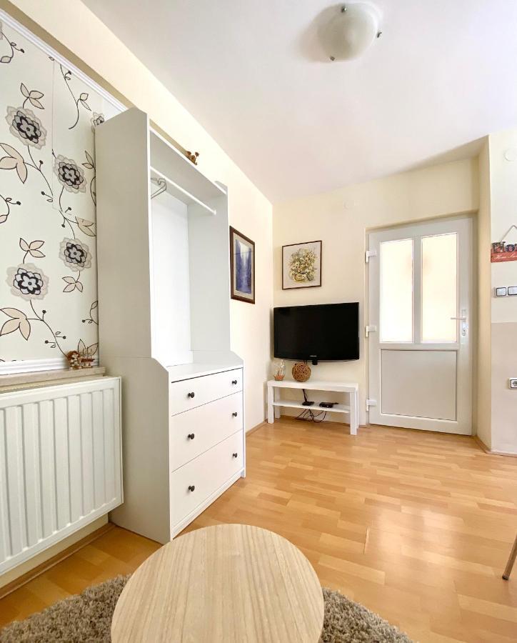 Apartman Lucija Gradici ภายนอก รูปภาพ