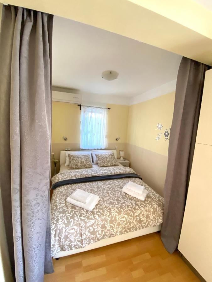 Apartman Lucija Gradici ภายนอก รูปภาพ