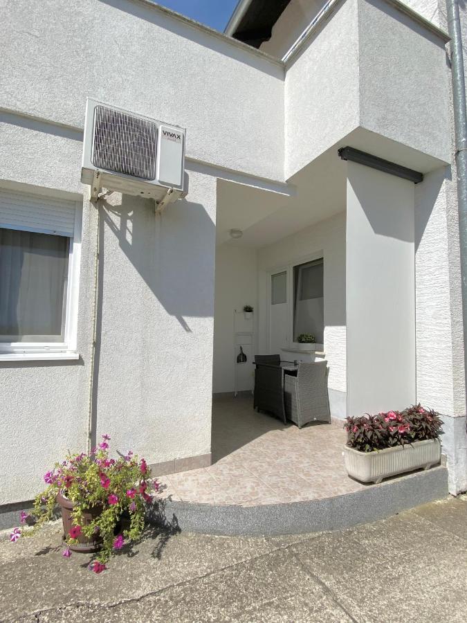 Apartman Lucija Gradici ภายนอก รูปภาพ