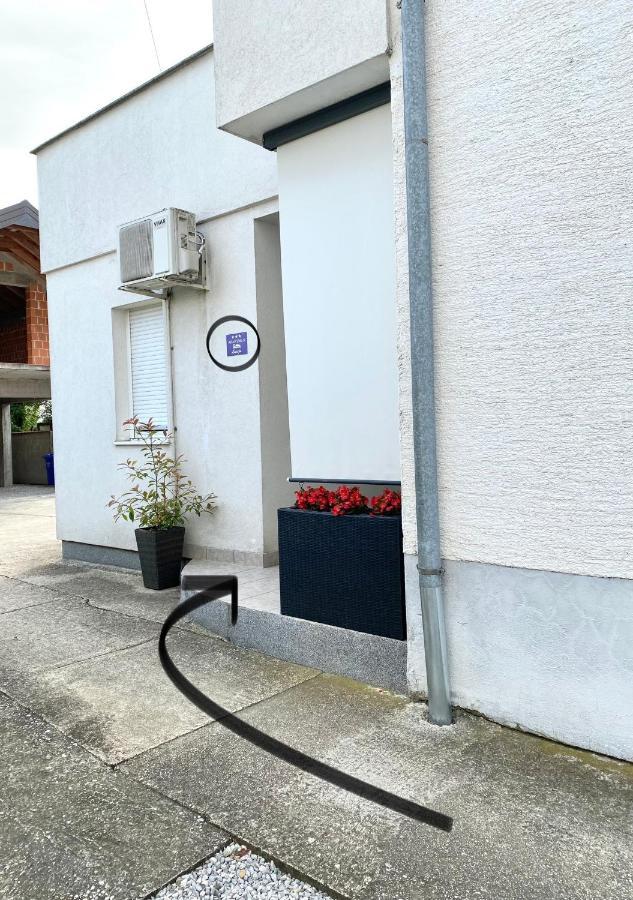 Apartman Lucija Gradici ภายนอก รูปภาพ