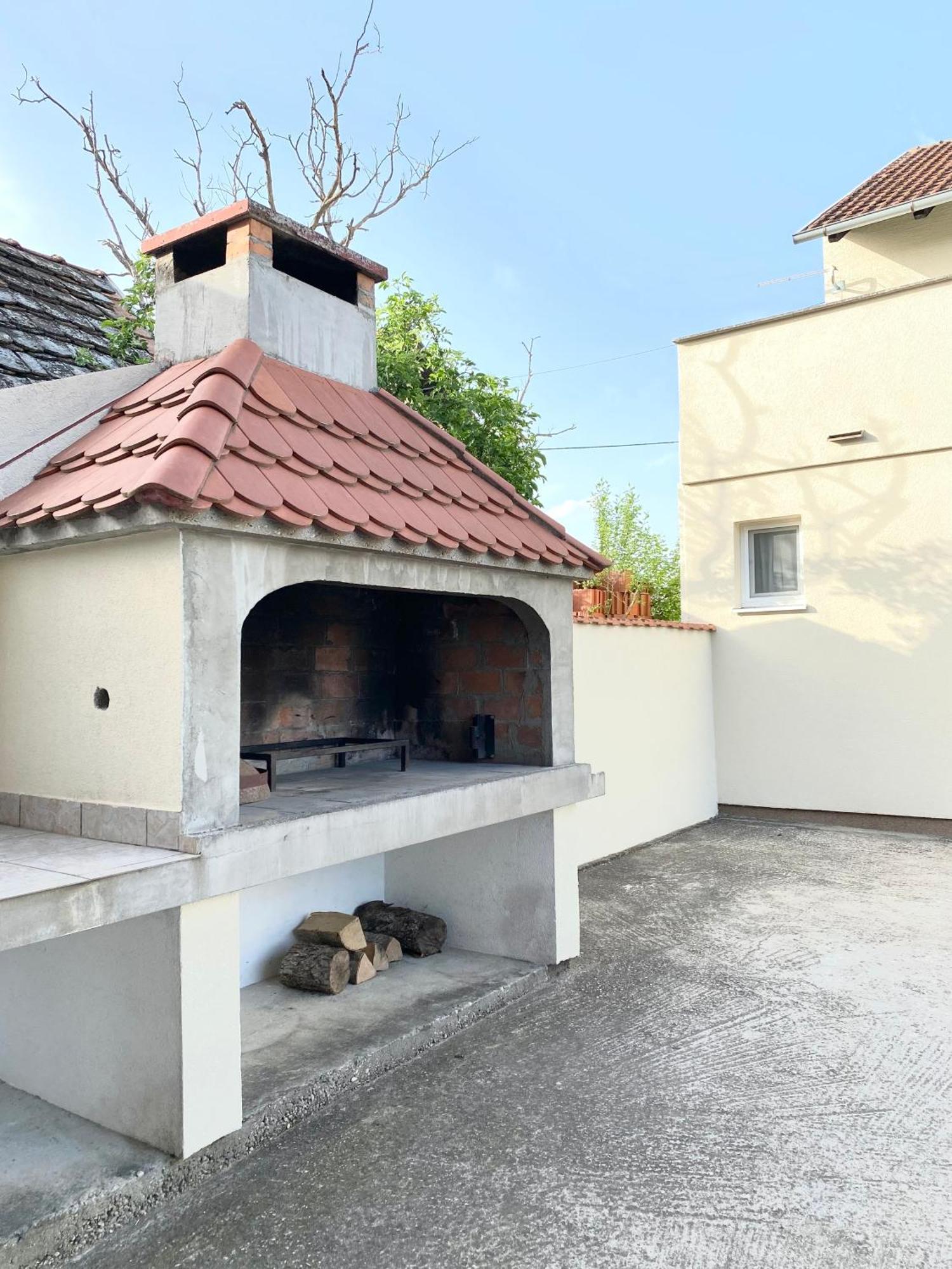 Apartman Lucija Gradici ภายนอก รูปภาพ