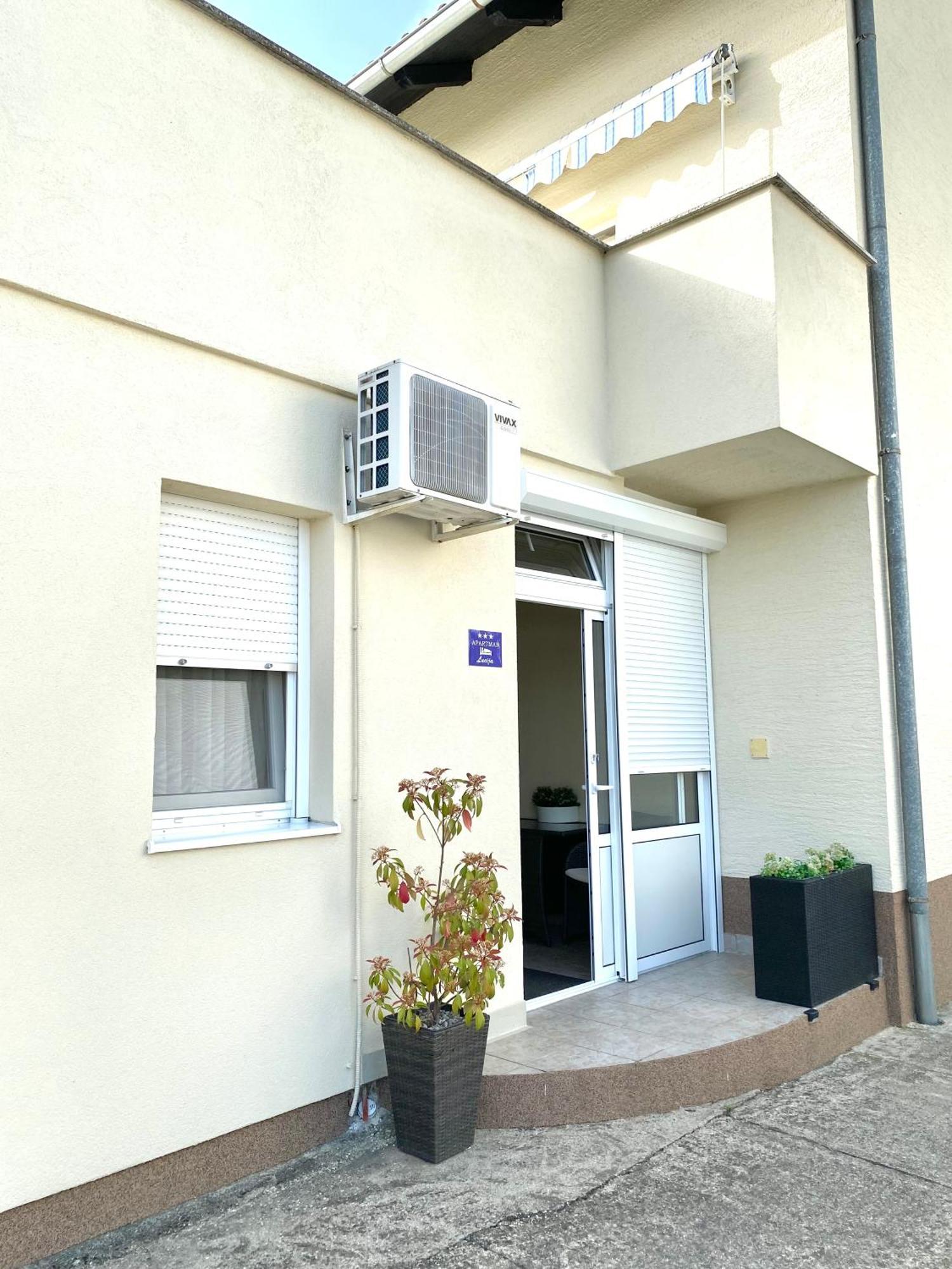 Apartman Lucija Gradici ภายนอก รูปภาพ